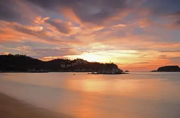 playa tangolunda en ixtapa zihuatanejo