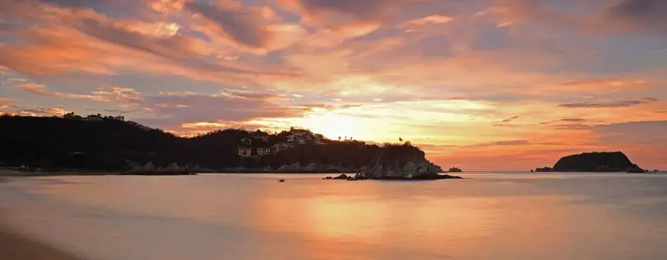 playa tangolunda en ixtapa zihuatanejo