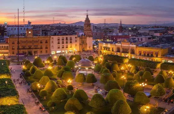 parque de los mártires en león