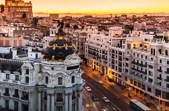 edificio metrpolis en la calle gran villa de madrid