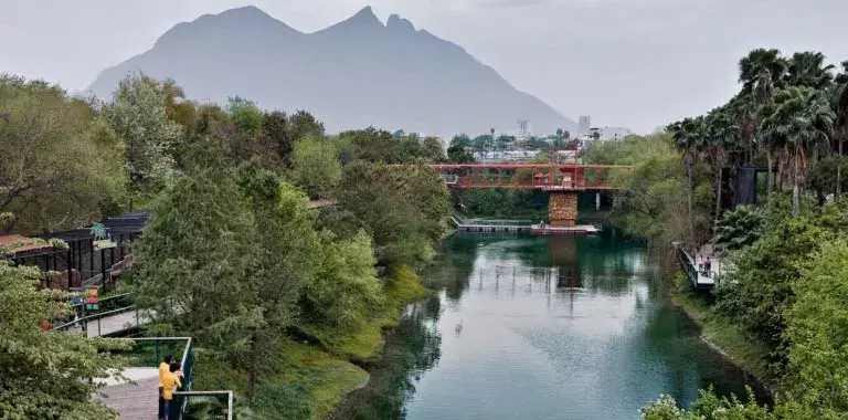 loroventura lake with view to cerro de la silla in monterrey