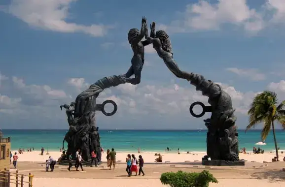 el portal maya en playa del carmen